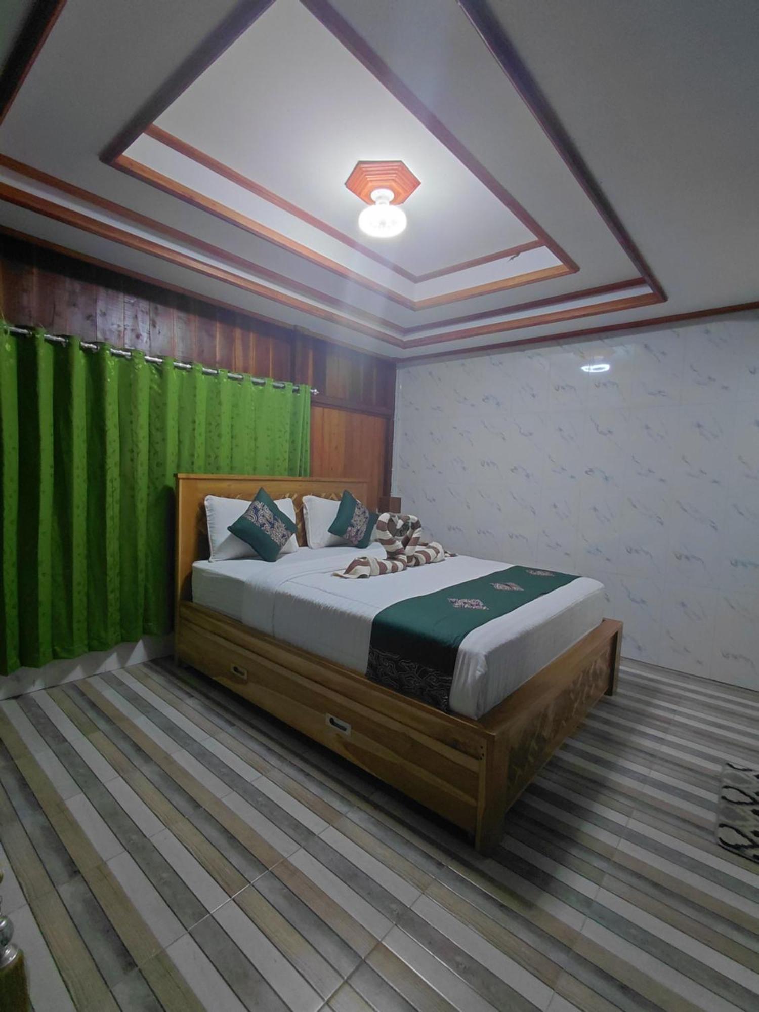 Friendly Homestay Lemukih Singaraja Exterior foto